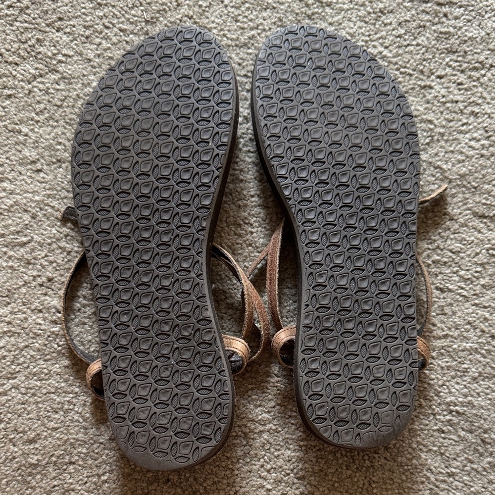 Reef sandals - Picture 2 of 2
